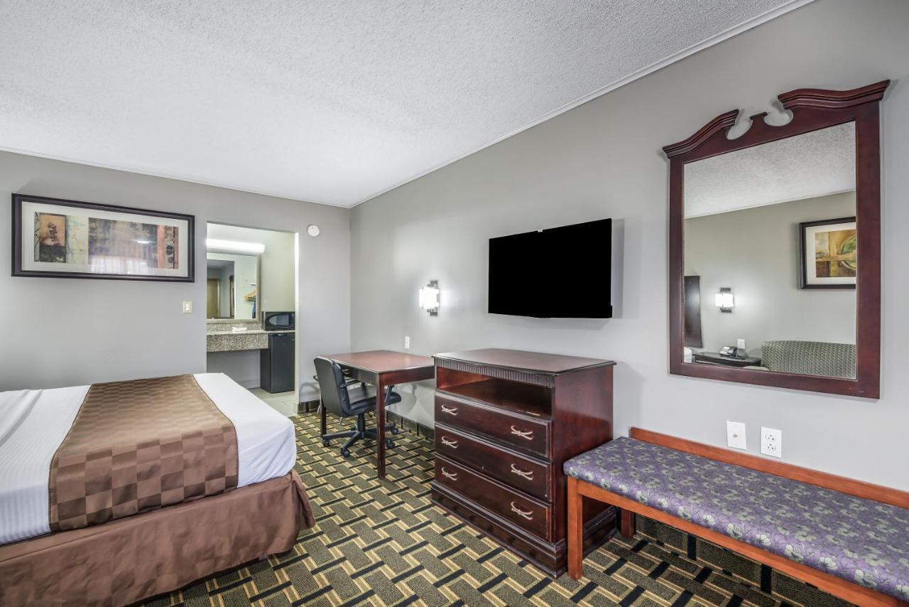 Americas Best Value Inn Аркаделфия Екстериор снимка