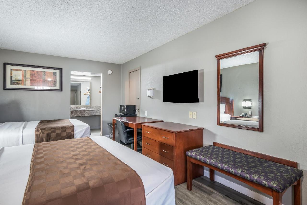 Americas Best Value Inn Аркаделфия Екстериор снимка