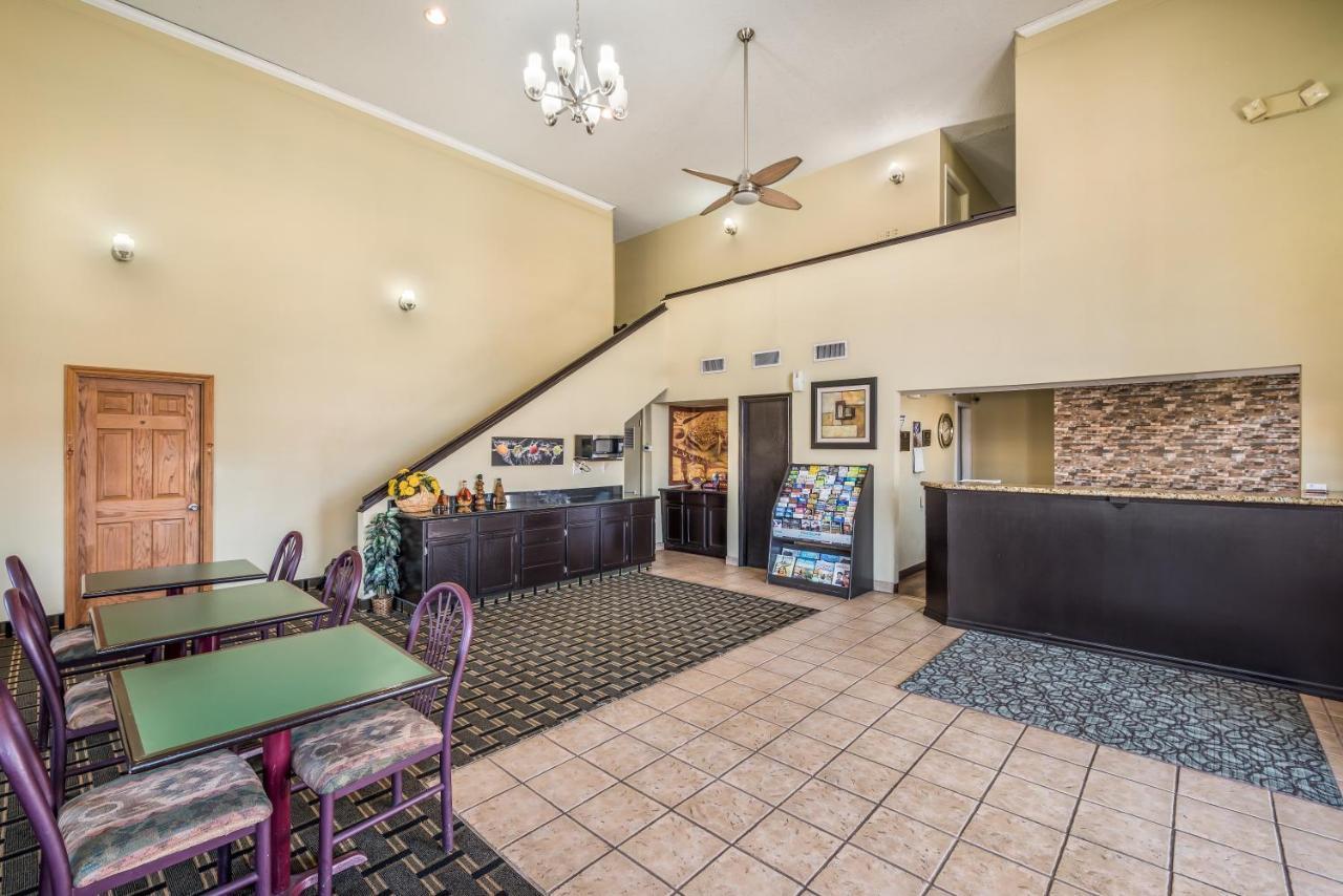 Americas Best Value Inn Аркаделфия Екстериор снимка