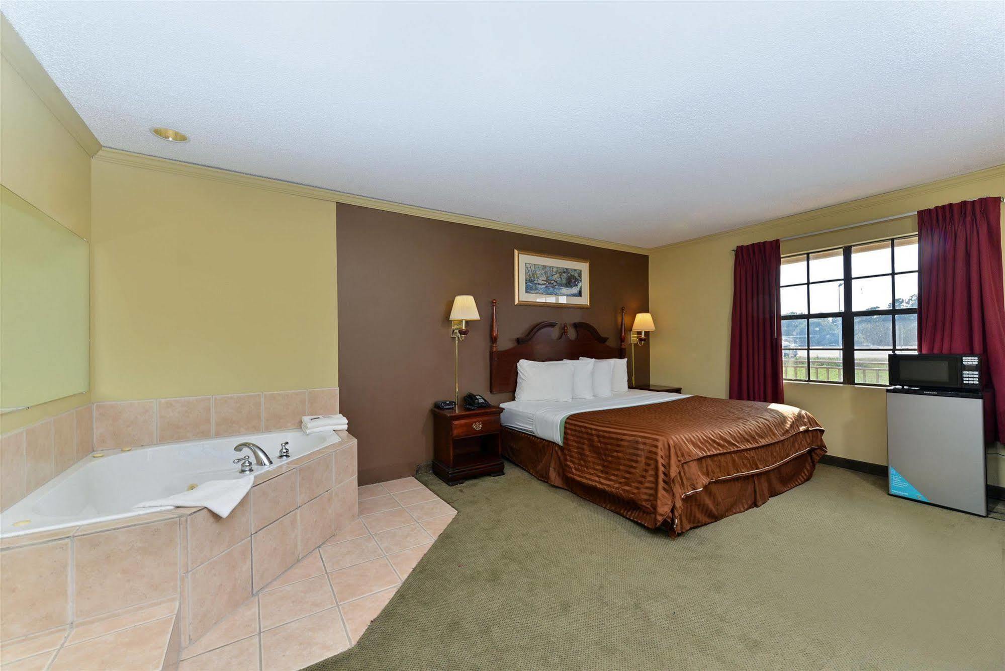 Americas Best Value Inn Аркаделфия Екстериор снимка