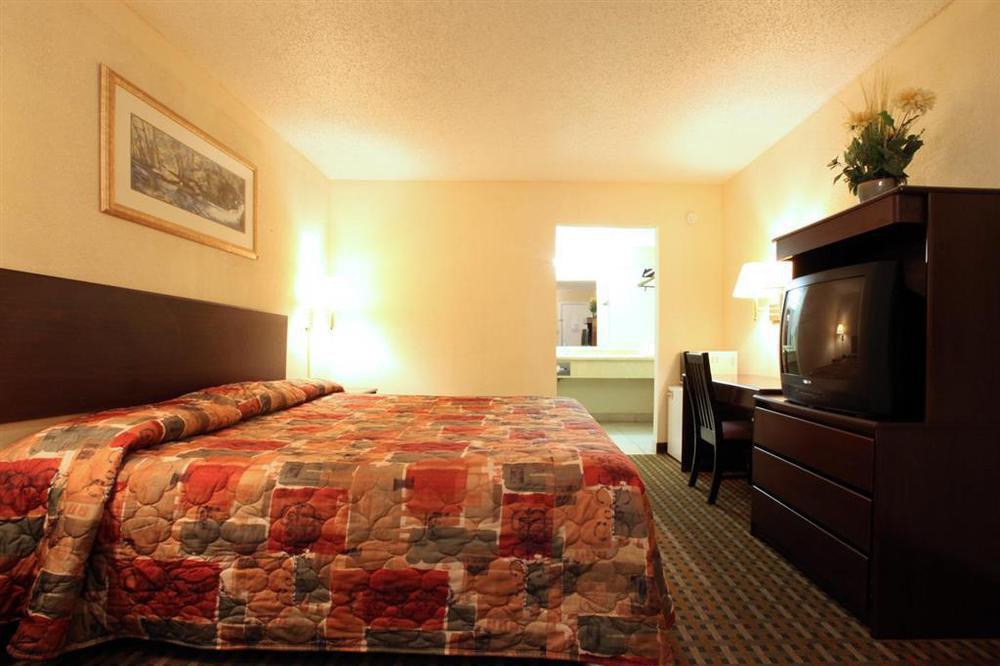 Americas Best Value Inn Аркаделфия Стая снимка