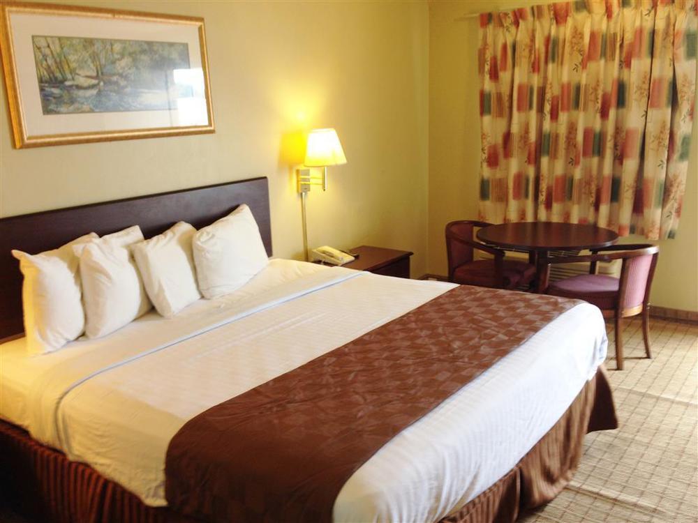 Americas Best Value Inn Аркаделфия Стая снимка